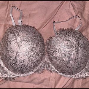 Victoria’s Secret Dream Angels Push-Up Bra